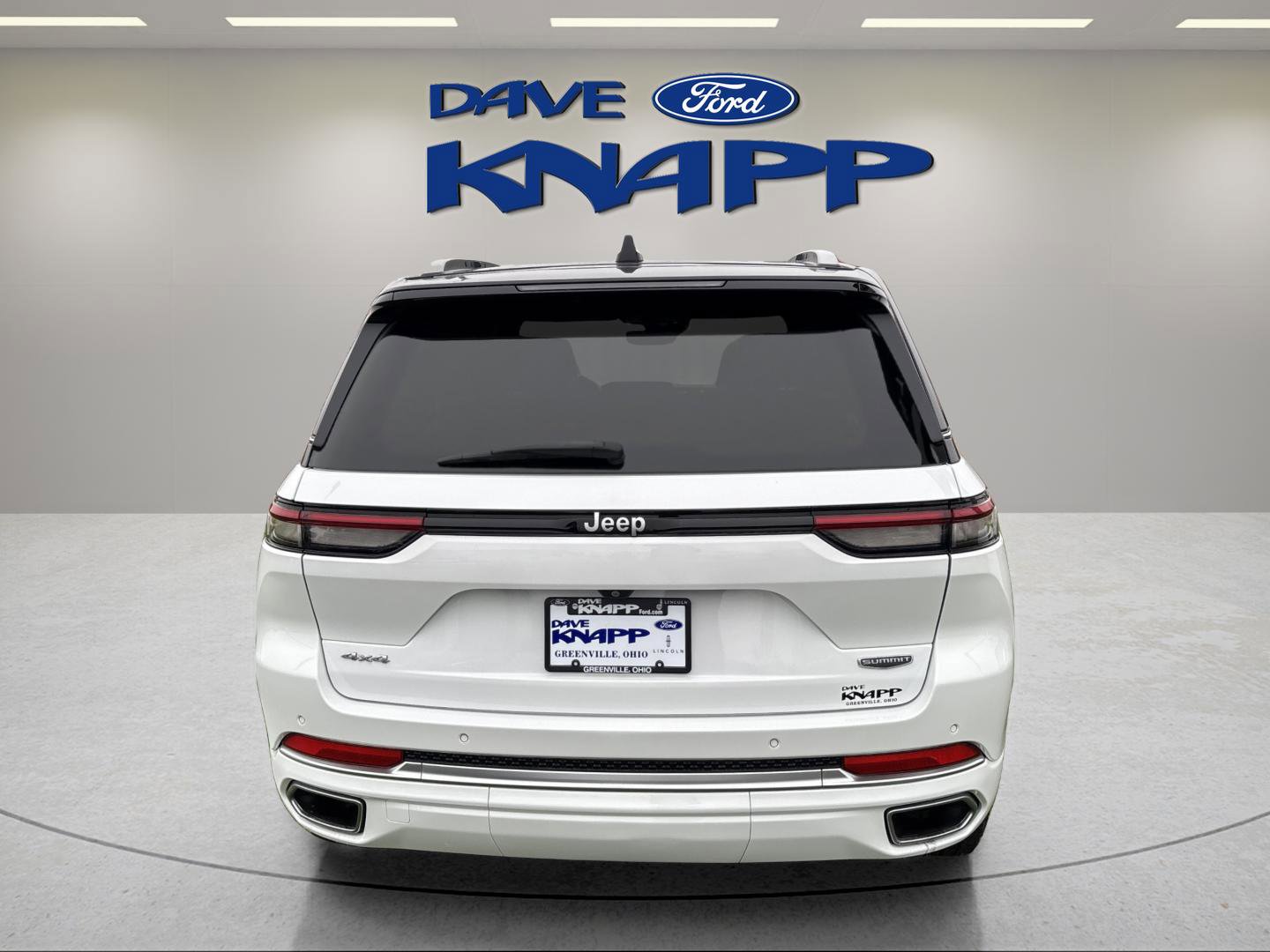 Used 2022 Jeep Grand Cherokee Summit AWD/4WD image 7