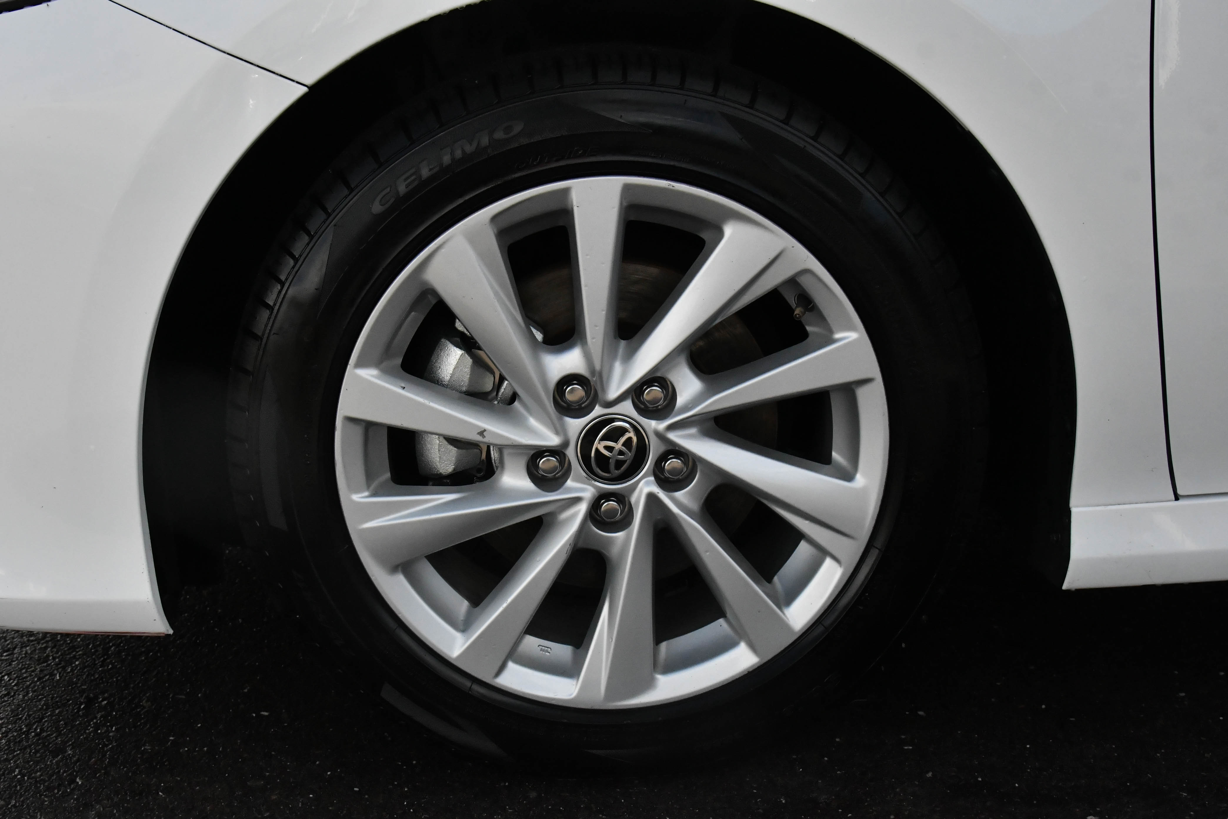 Used 2024 Toyota Camry LE image 12