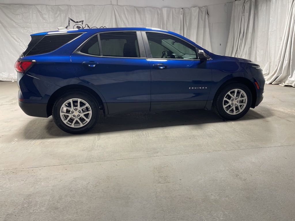 Used 2023 Chevrolet Equinox LS w/ LS Convenience Package FWD image 8