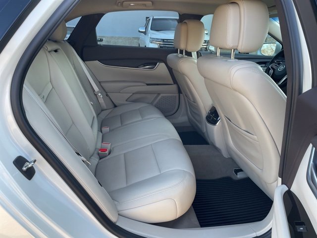 Used 2014 Cadillac XTS Base image 28