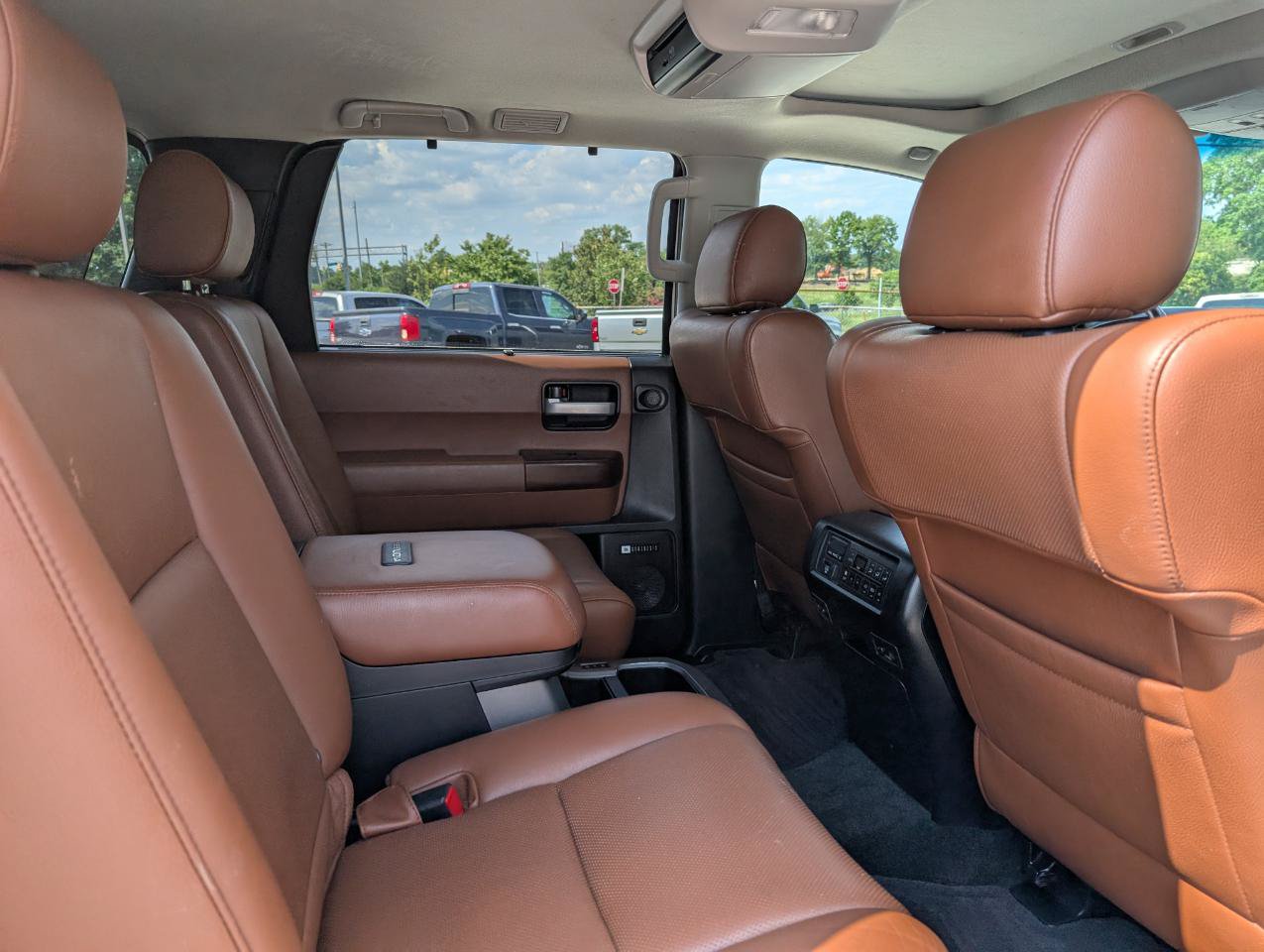 Used 2013 Toyota Sequoia Platinum RWD image 25