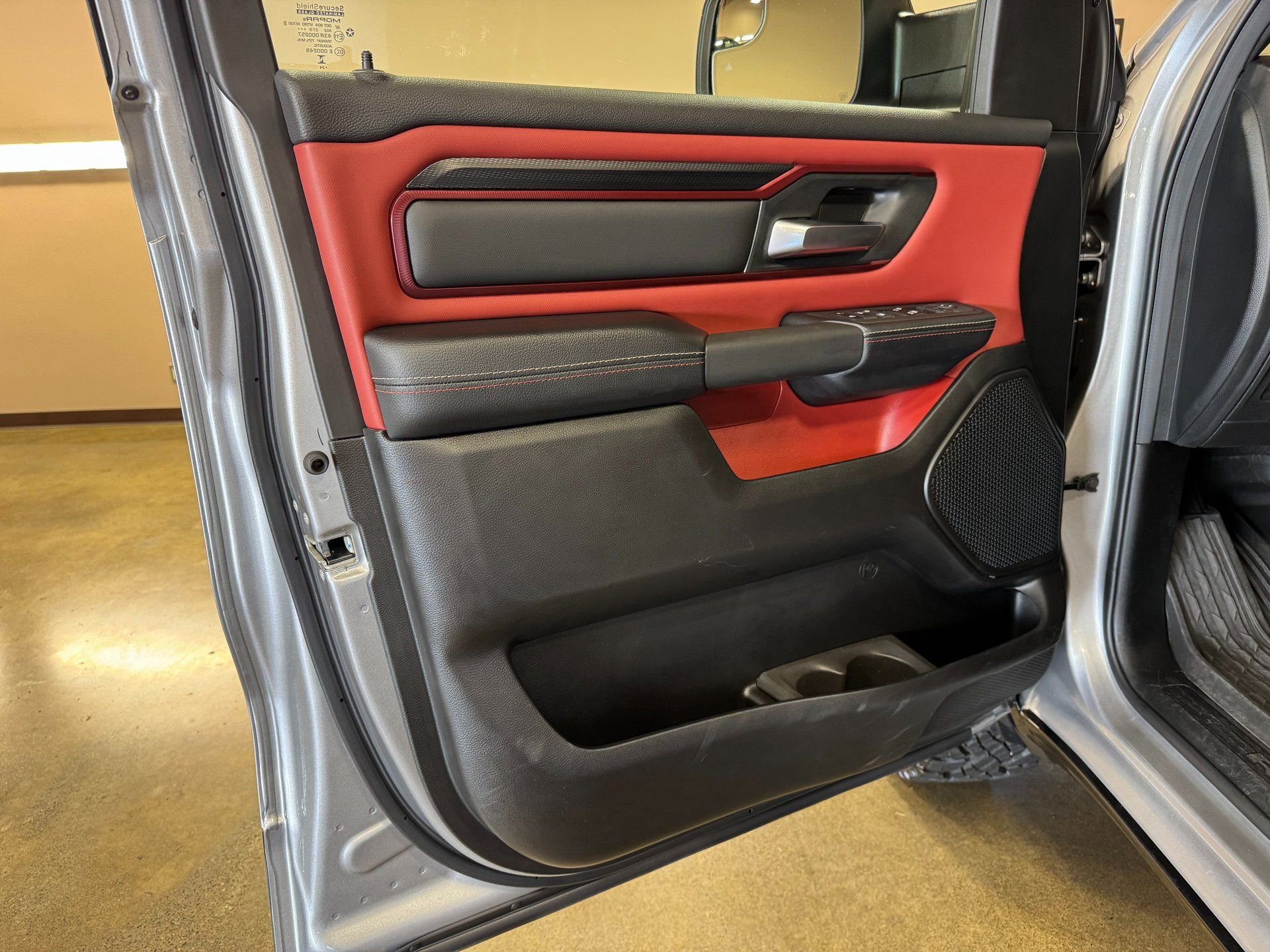 Used 2025 RAM 1500 Rebel AWD/4WD image 33