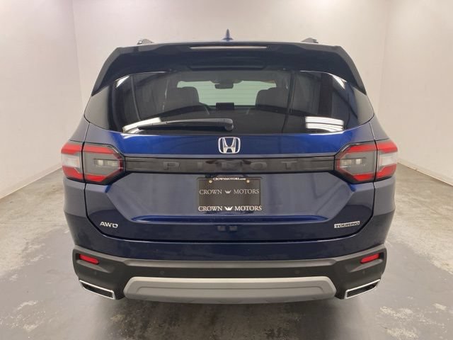 Used 2025 Honda Pilot Touring image 5