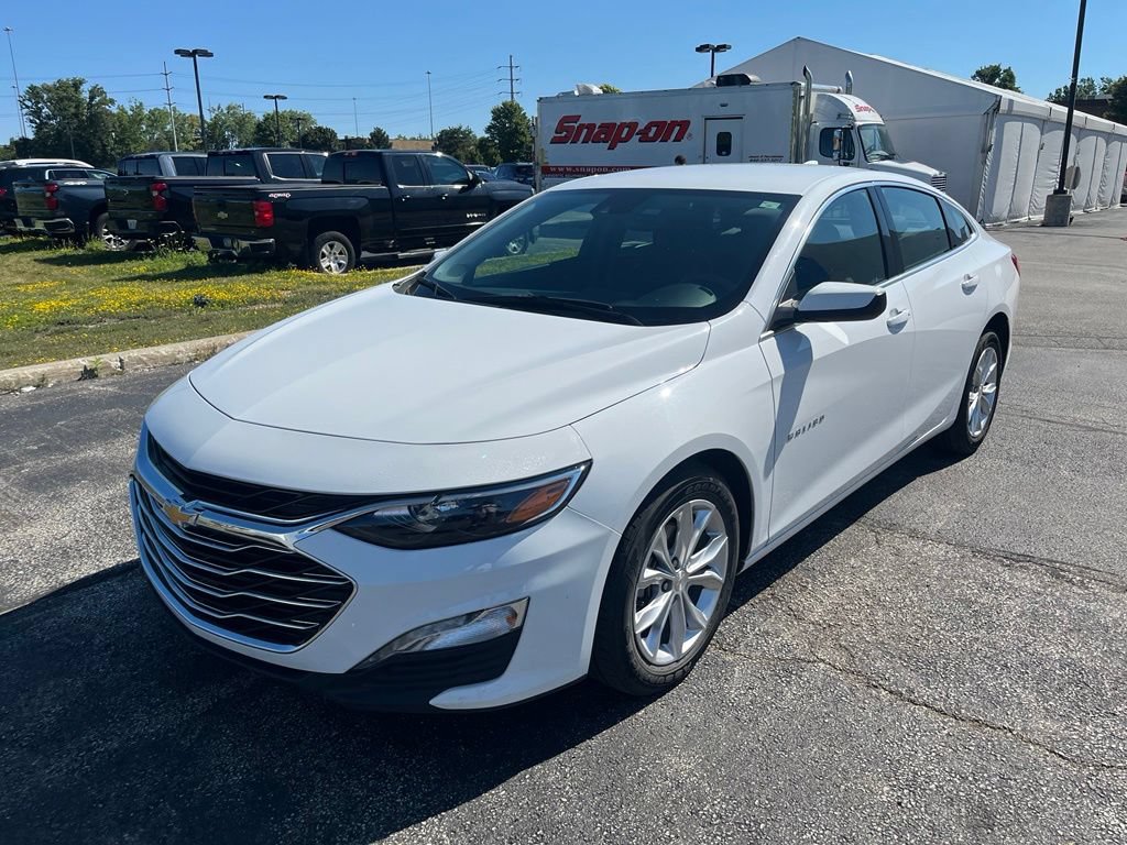 Certified 2025 Chevrolet Malibu LT FWD image 3