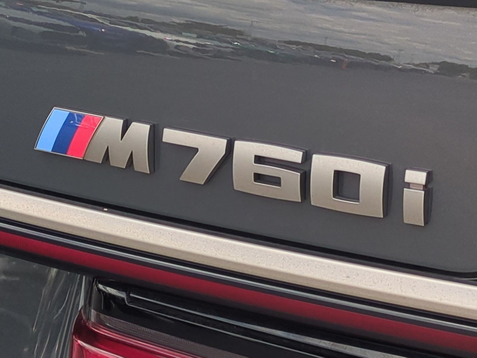 Used 2022 BMW M760i xDrive AWD/4WD image 39
