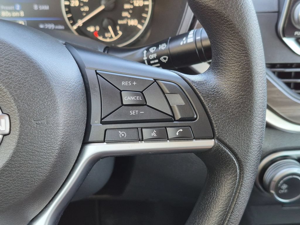 Used 2025 Nissan Altima 2.5 SV FWD image 22