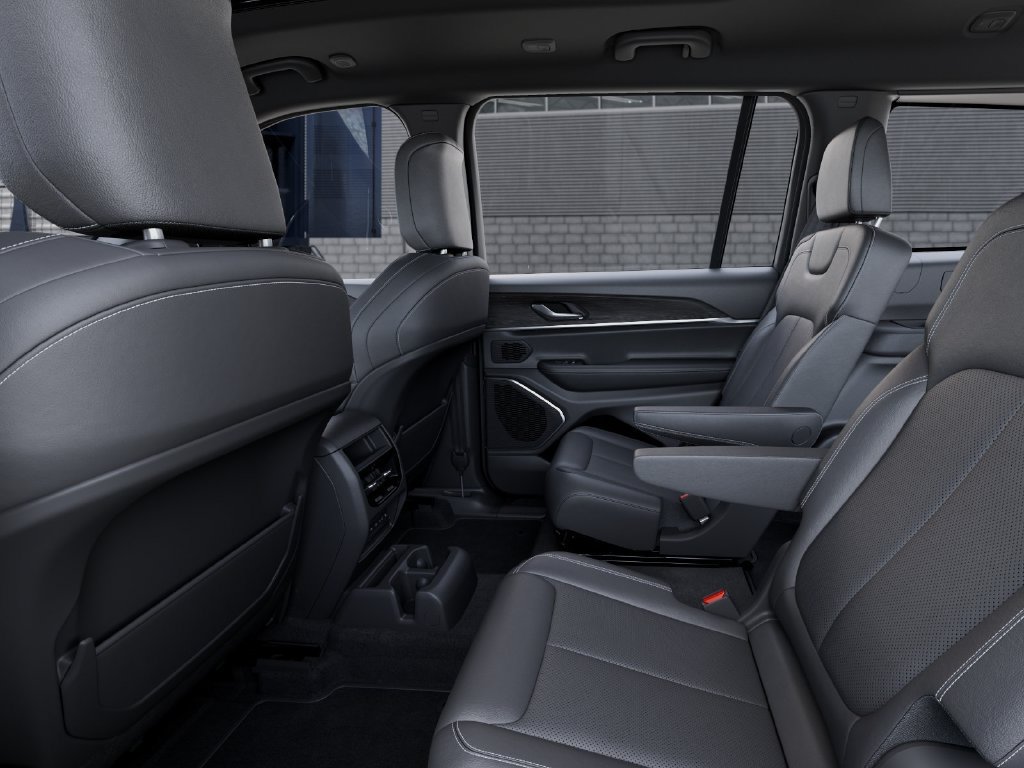 New 2027 Jeep Grand Cherokee L Limited AWD/4WD image 23