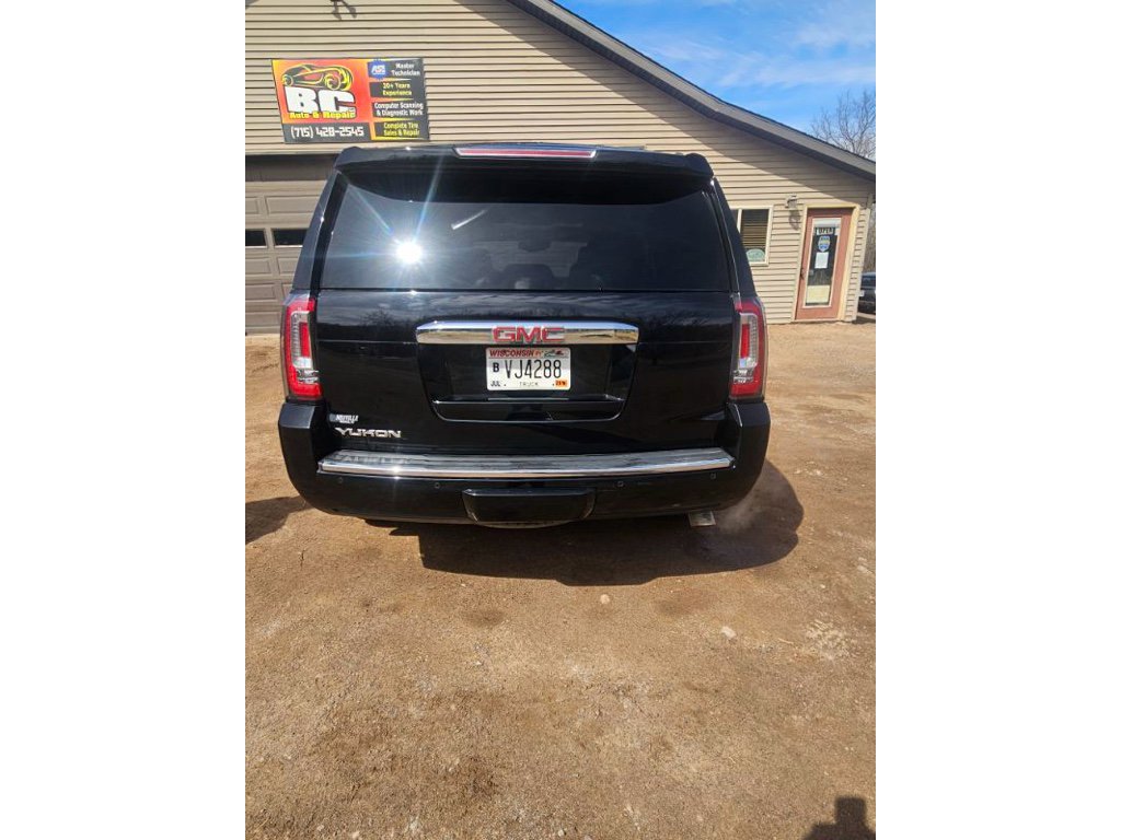 Used 2017 GMC Yukon Denali w/ Open Road Package image 2