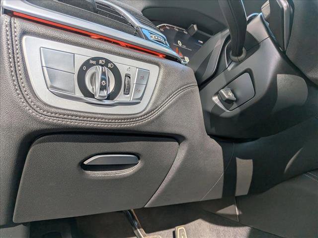 Used 2022 BMW 740i xDrive w/ M Sport Package image 16