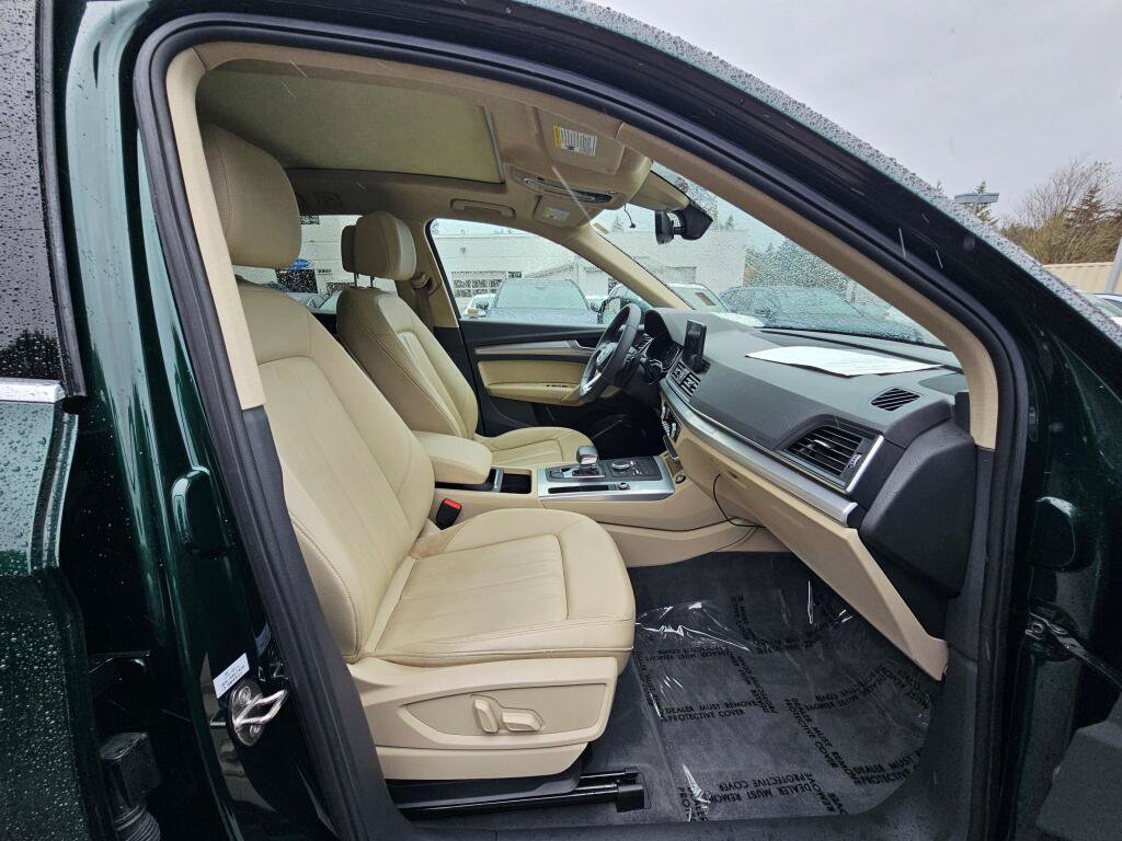 Used 2019 Audi Q5 2.0T Premium w/ Convenience Package AWD/4WD image 12
