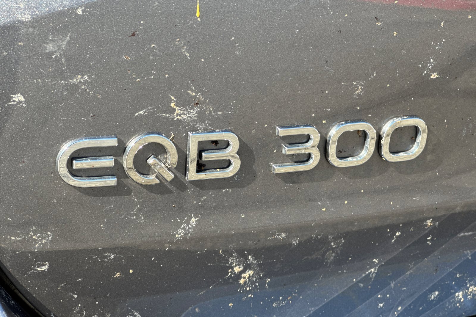 Used 2024 Mercedes-Benz EQB 300 4MATIC image 32