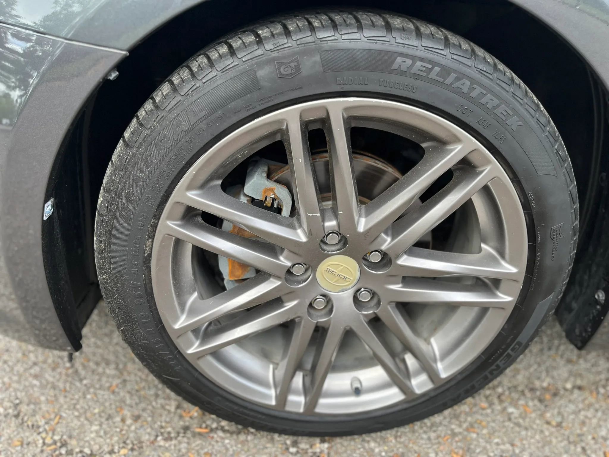 Used 2013 Scion tC FWD image 32