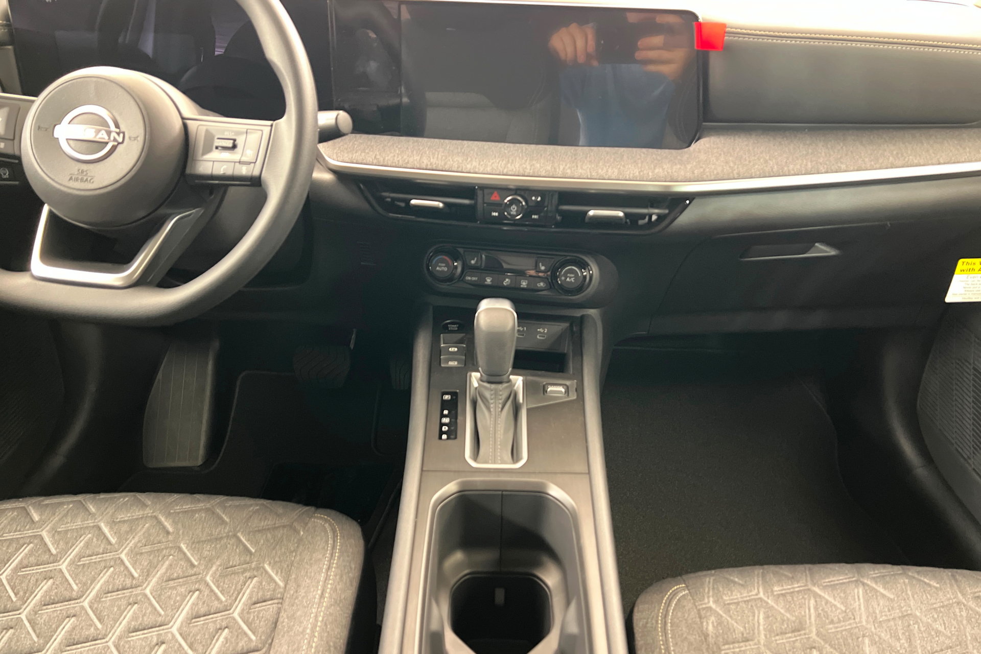 New 2026 Nissan Kicks SV w/ SV Premium Package FWD image 13