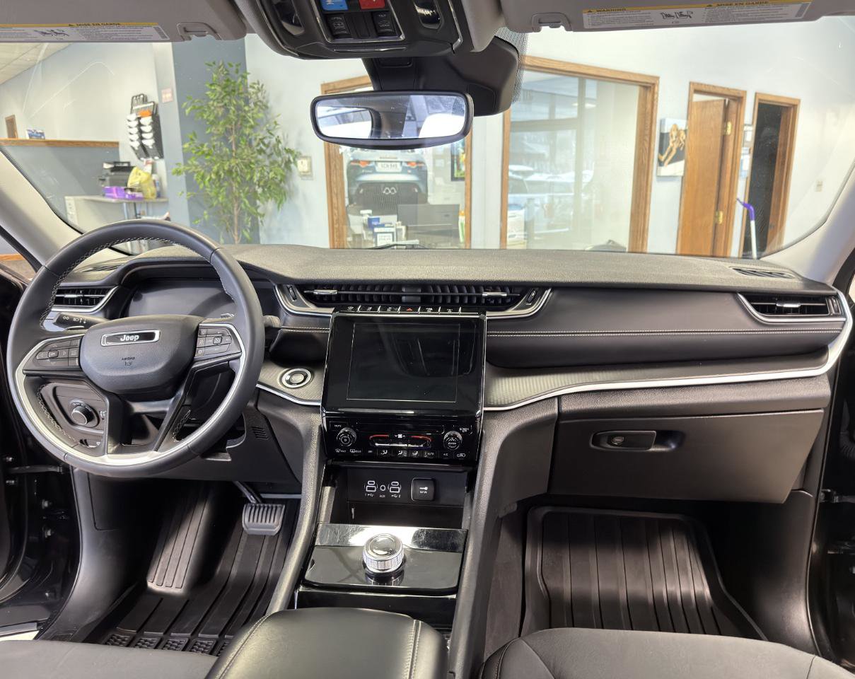 Used 2023 Jeep Grand Cherokee L Laredo w/ Trailer Tow Group (B) image 42