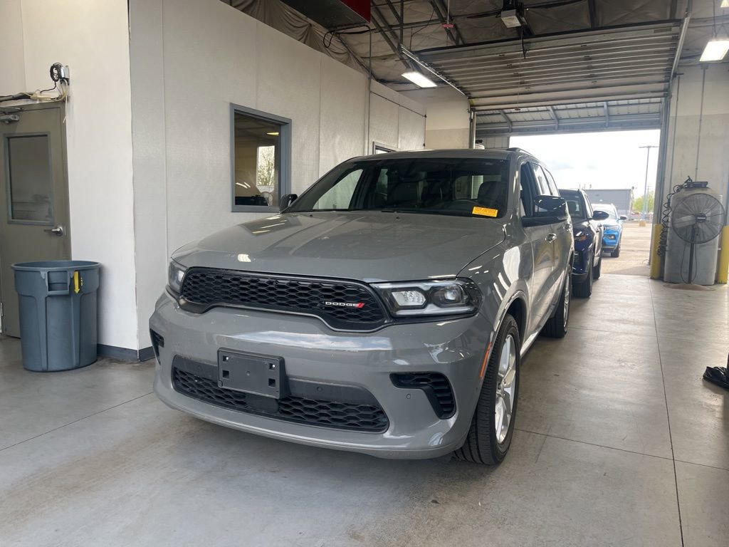 Used 2025 Dodge Durango GT image 1