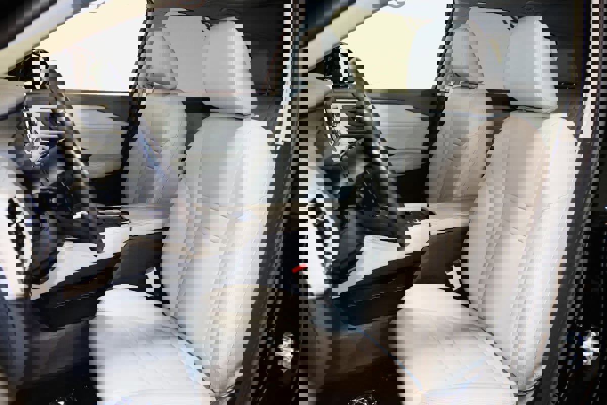 Used 2023 Nissan Rogue SL image 32