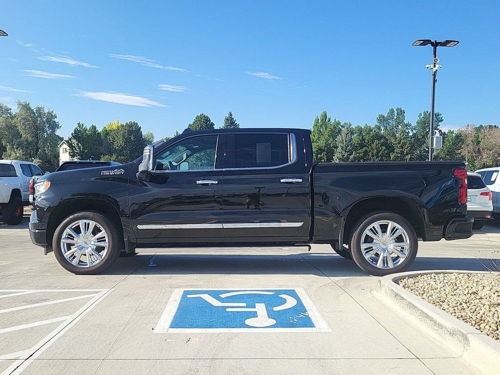 Used 2025 Chevrolet Silverado 1500 High Country w/ High Country Premium Package AWD/4WD image 5