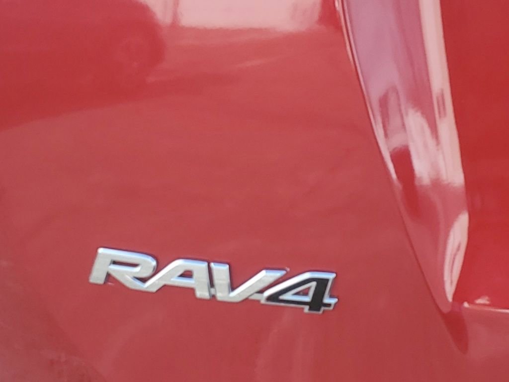 Used 2016 Toyota RAV4 Limited image 7