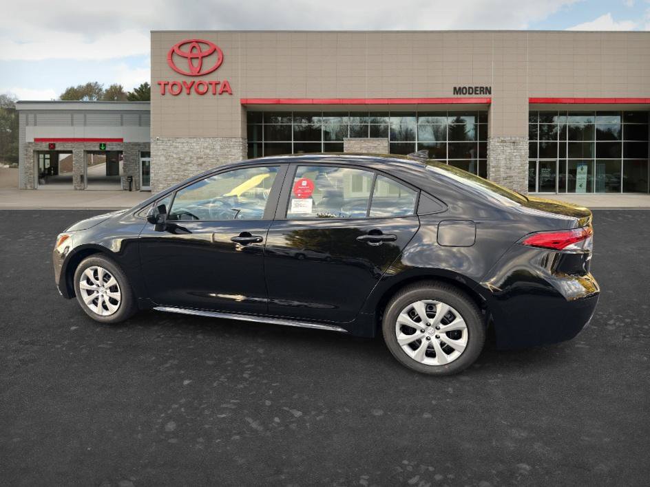 New 2027 Toyota Corolla LE FWD image 5