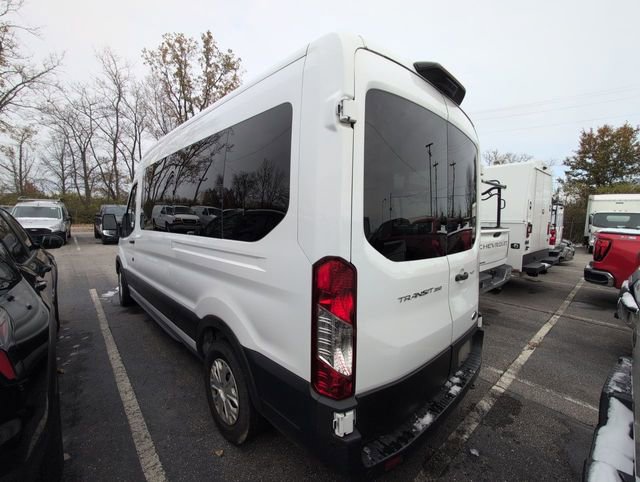 Used 2022 Ford Transit 350 XLT RWD image 2