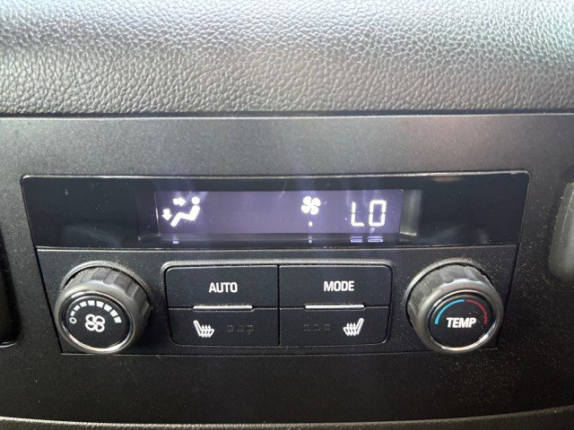 Used 2018 GMC Yukon SLT AWD/4WD image 11
