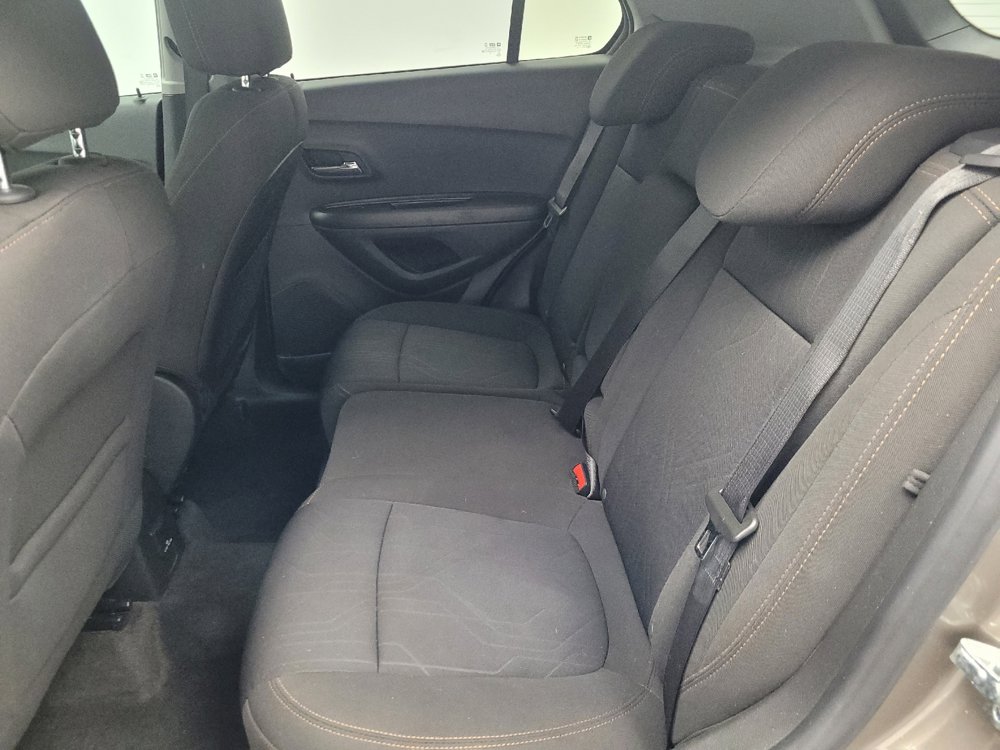 Used 2020 Chevrolet Trax LT FWD image 18