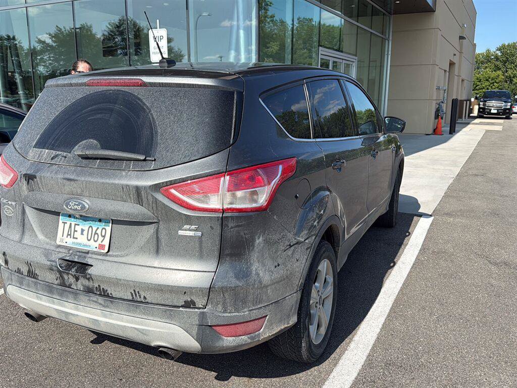Used 2016 Ford Escape SE AWD/4WD image 3