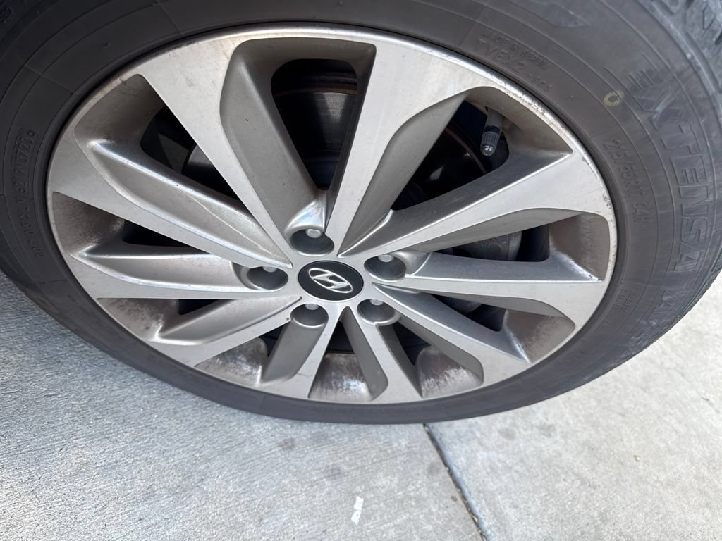 Used 2017 Hyundai Sonata Sport w/ Value Edition Package 02 FWD image 9
