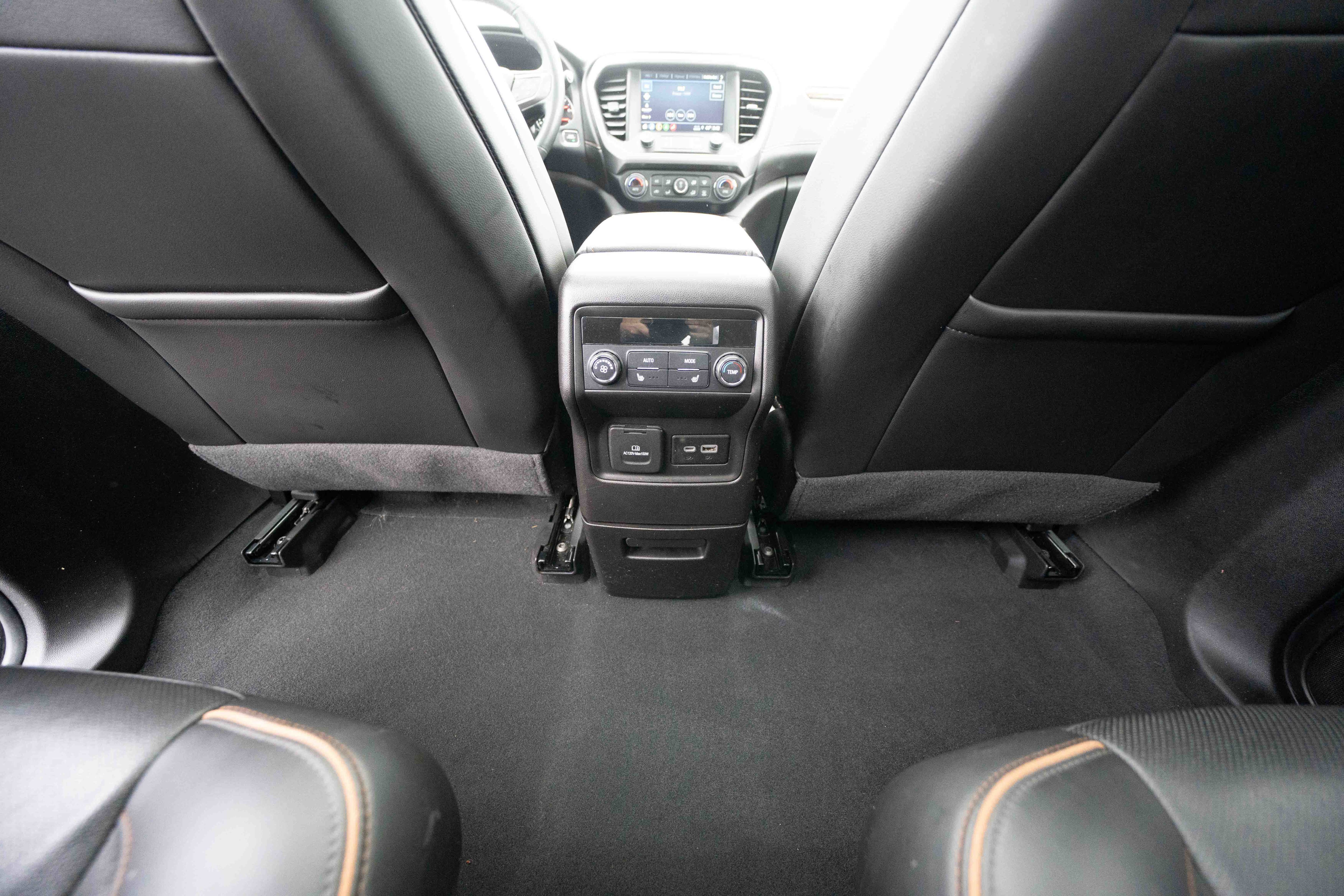 Used 2023 GMC Acadia AT4 w/ Technology Package image 22