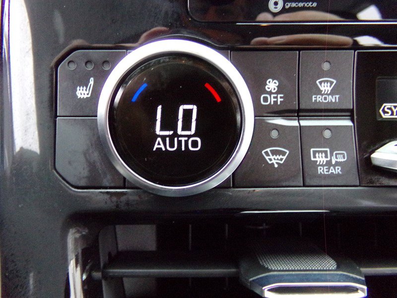 Used 2022 Toyota Highlander XLE image 42