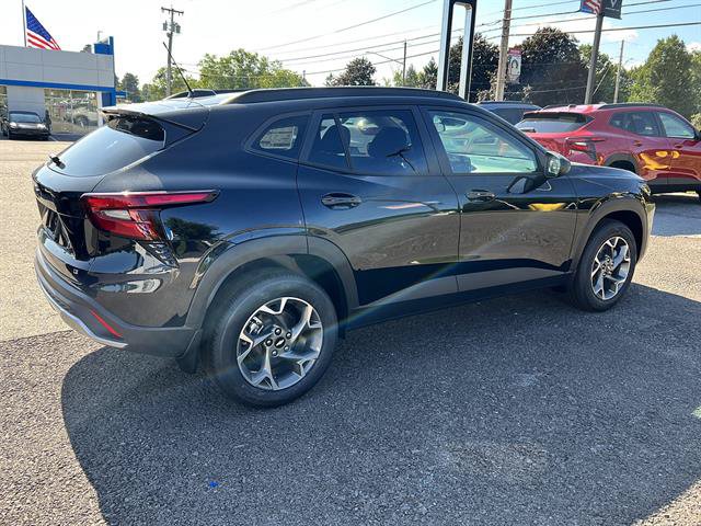 New 2026 Chevrolet Trax LT w/ Driver Confidence Package FWD image 6