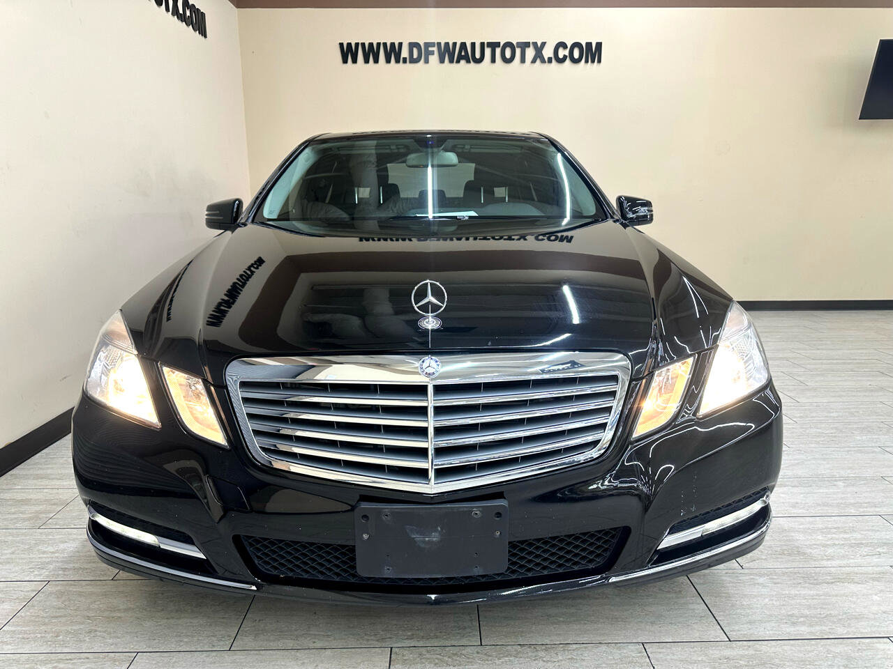 Used 2013 Mercedes-Benz E 350 BlueTEC Sedan image 3