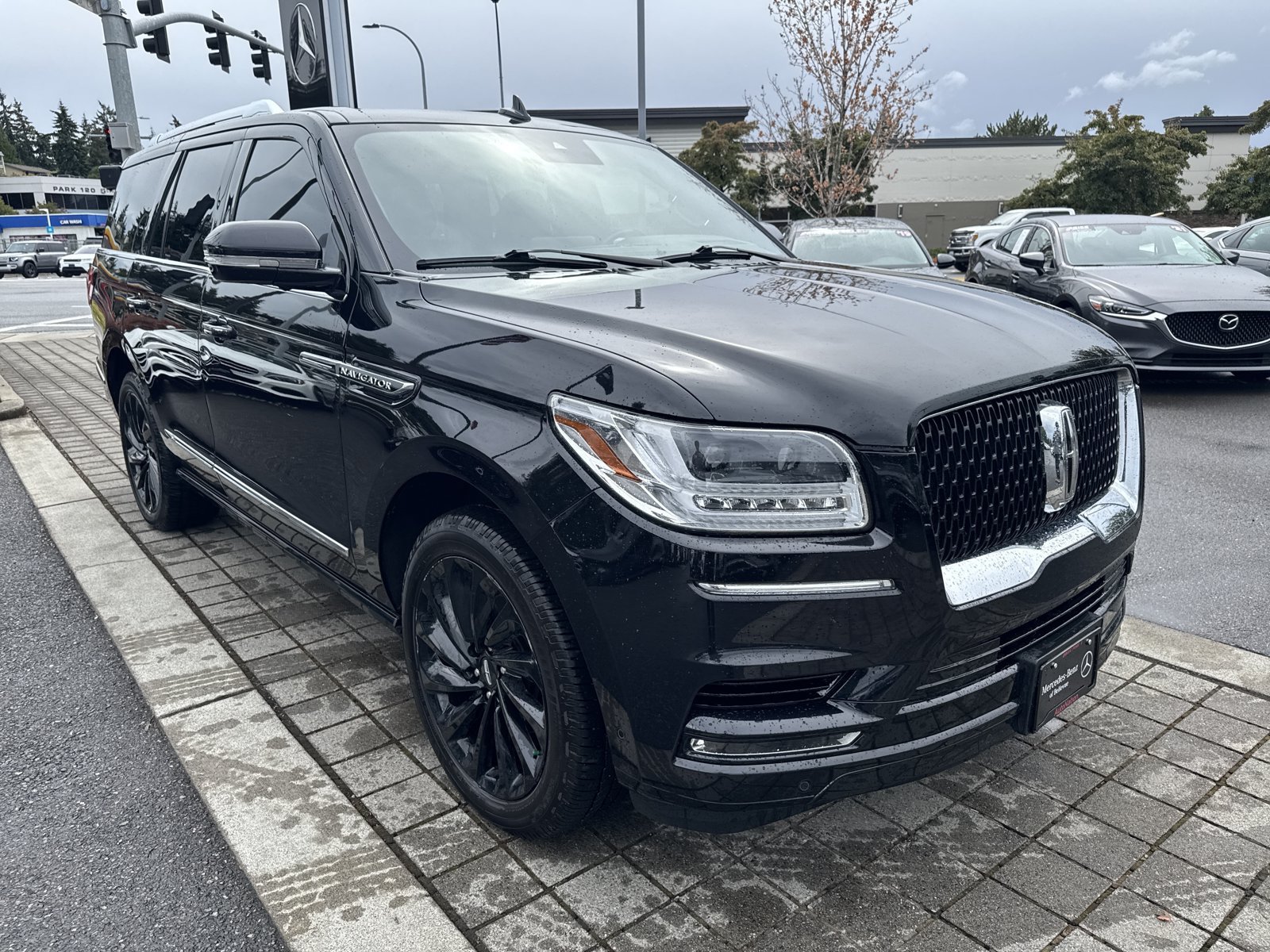 Used 2021 Lincoln Navigator Reserve AWD/4WD image 4