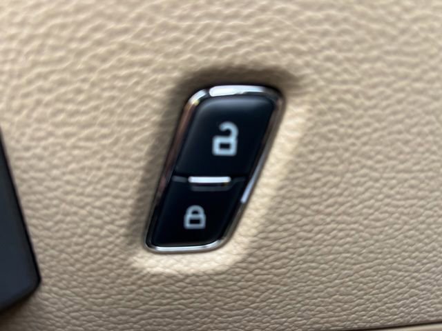 Used 2018 Ford F150 XLT w/ Equipment Group 302A Luxury image 12