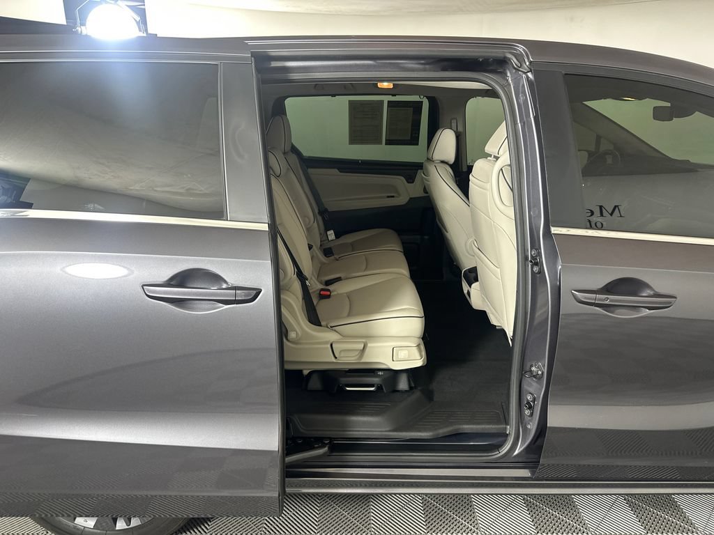 Used 2025 Honda Odyssey Touring image 15