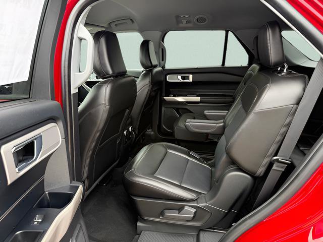 Used 2022 Ford Explorer Limited w/ Equipment Group 301A AWD/4WD image 5