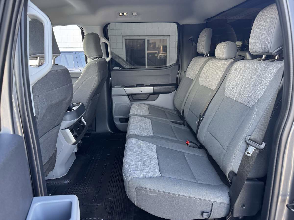 Used 2023 Ford F350 XLT w/ FX4 Off-Road Package image 7
