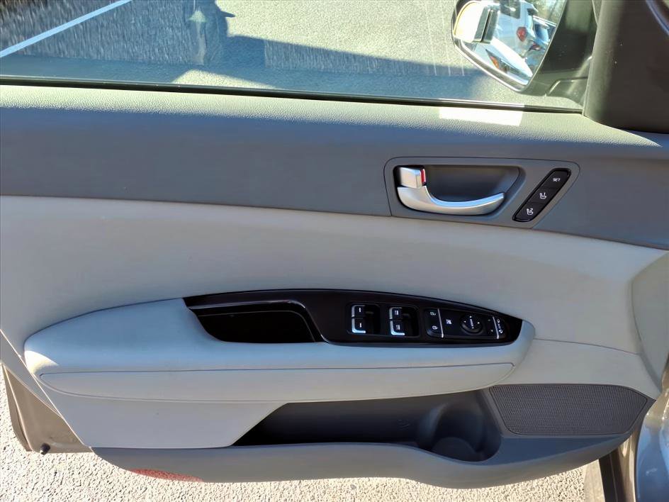 Used 2016 Kia Optima EX image 15