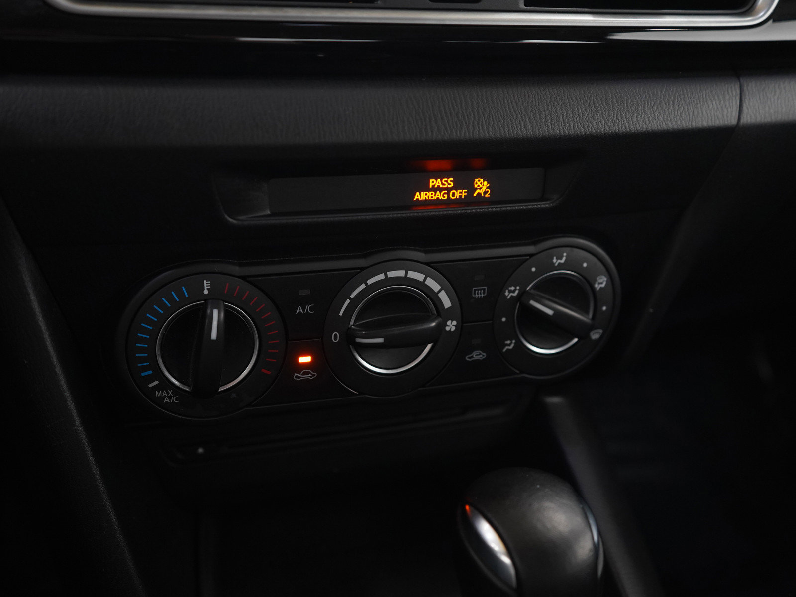 Used 2014 MAZDA MAZDA3 i Touring FWD image 20