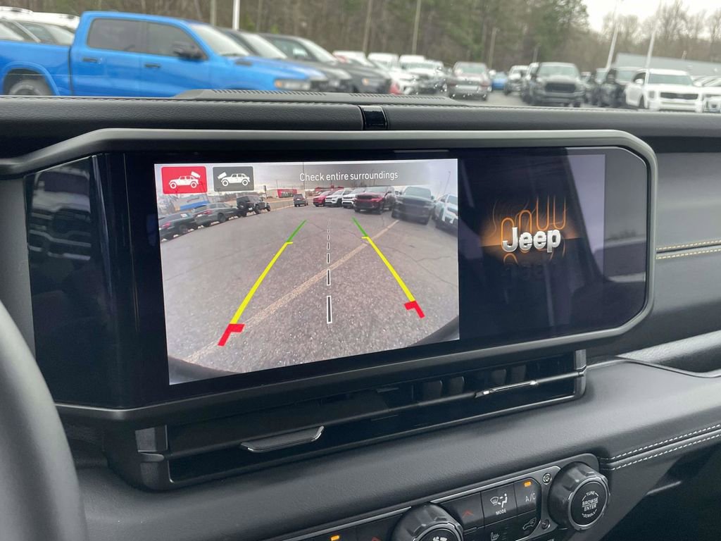 Certified 2025 Jeep Wrangler Sahara image 36