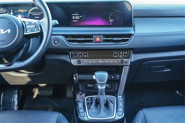 Certified 2024 Kia Seltos SX w/ SX Sunroof Package image 14