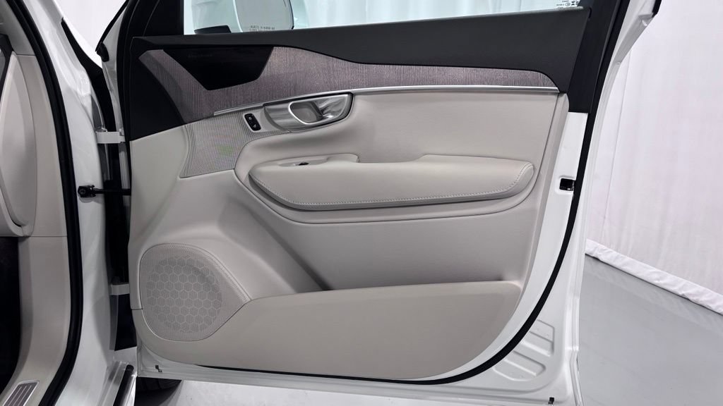 Certified 2024 Volvo XC90 B5 Plus w/ Protection Package Premier AWD/4WD image 20