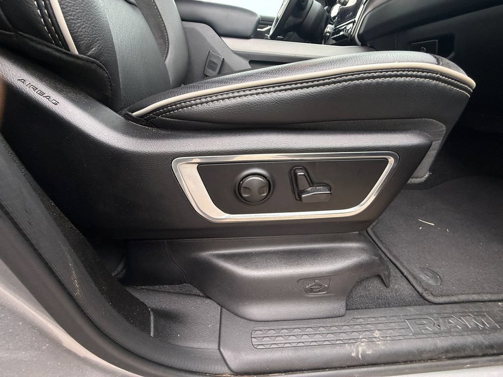 Used 2026 RAM 1500 Laramie AWD/4WD image 45