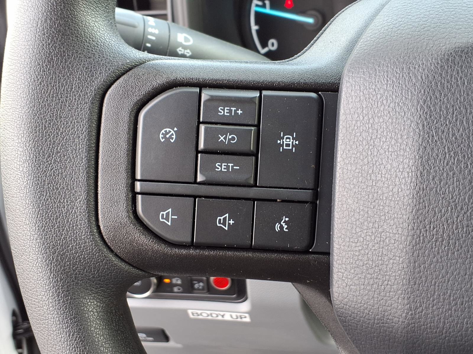 Used 2023 Ford F550 4x4 Regular Cab Super Duty image 22