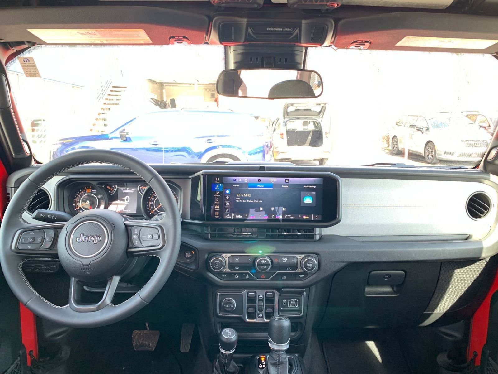 Used 2025 Jeep Wrangler Sport S image 32