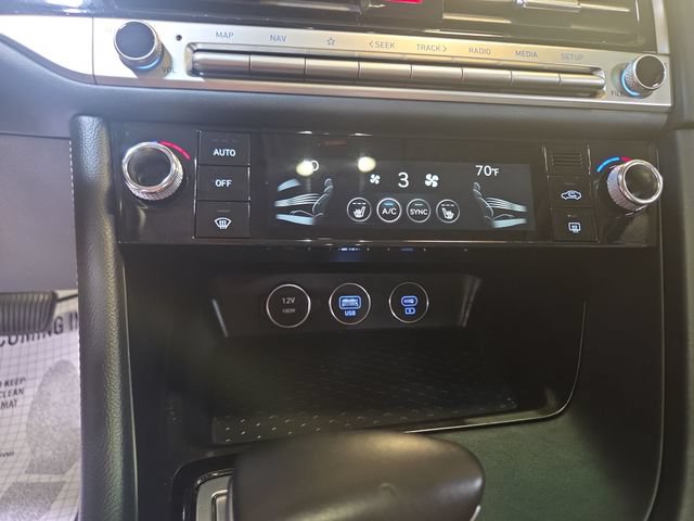 Used 2025 Genesis G70 2.5T RWD image 18