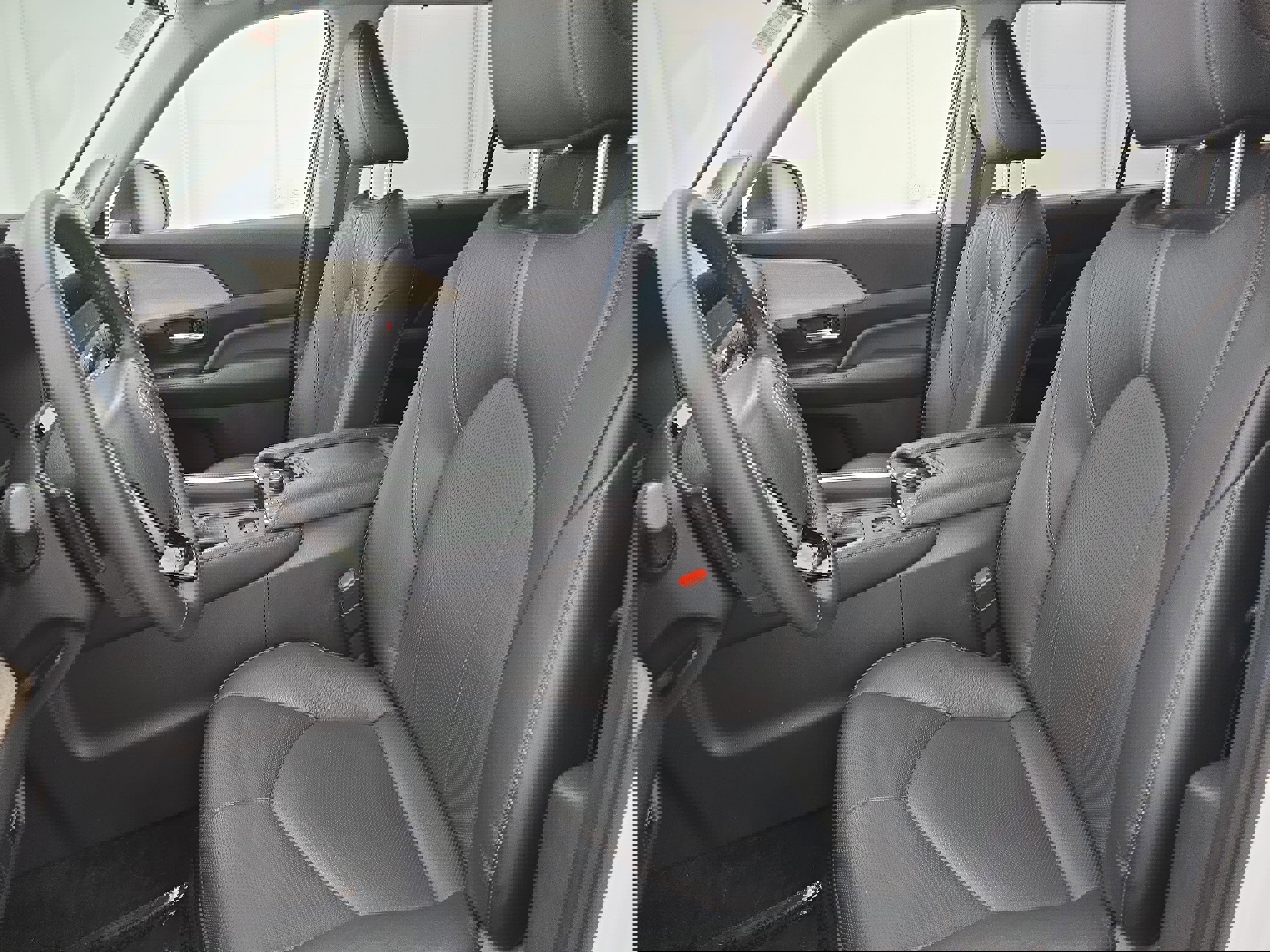 Used 2024 Toyota Grand Highlander Platinum image 16