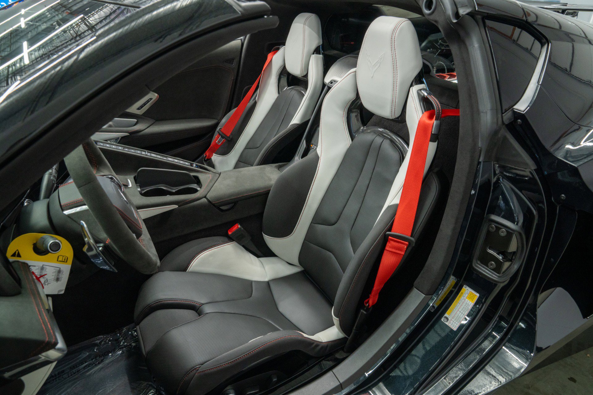 Used 2023 Chevrolet Corvette Stingray Premium Cpe w/ Z51 Performance Package RWD image 23