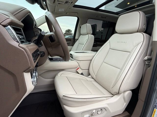 Used 2024 GMC Yukon XL Denali w/ Advanced Technology Package image 20