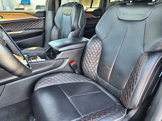 Used 2023 Jeep Grand Cherokee Summit AWD/4WD image 19
